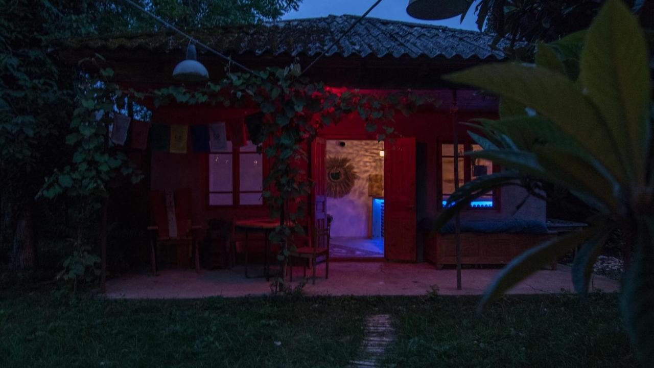 Karma Hostel Martvili Esterno foto